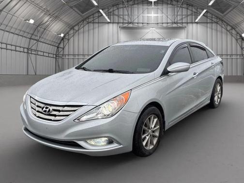 2013 Hyundai SONATA SE