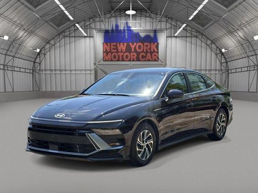 Abyss Black 2026 Hyundai SONATA Hybrid SE