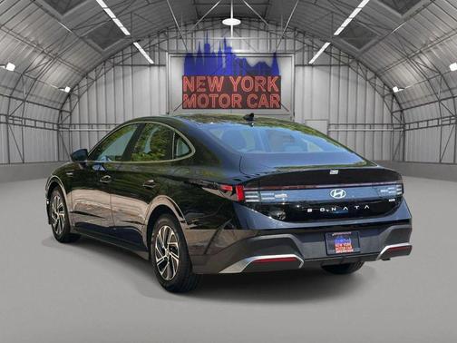 Abyss Black 2026 Hyundai SONATA Hybrid SE