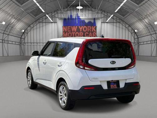 Snow White Pearl 2020 Kia Soul LX