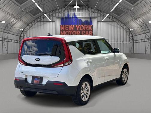 Snow White Pearl 2020 Kia Soul LX