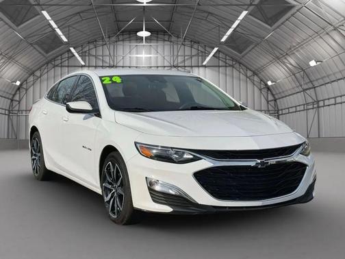 2024 Chevrolet Malibu FWD RS