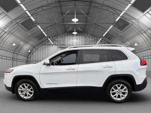Bright White Clearcoat 2017 Jeep Cherokee Sport