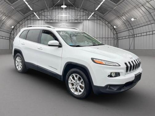 Bright White Clearcoat 2017 Jeep Cherokee Sport