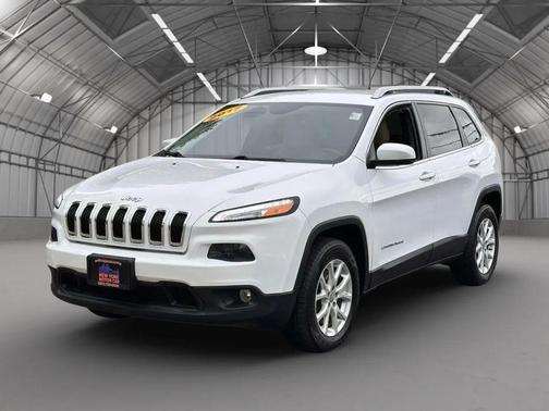Bright White Clearcoat 2017 Jeep Cherokee Sport