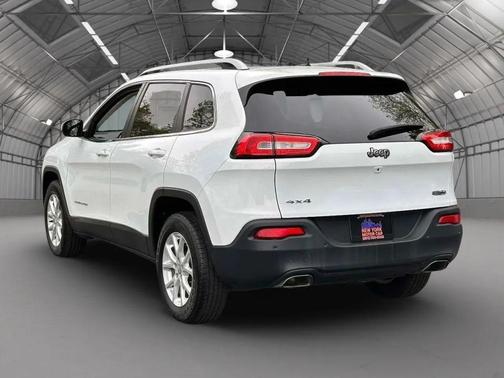 Bright White Clearcoat 2017 Jeep Cherokee Sport