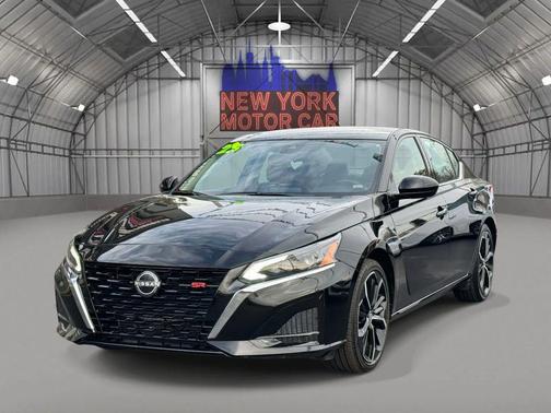 2025 Nissan Altima SR FWD