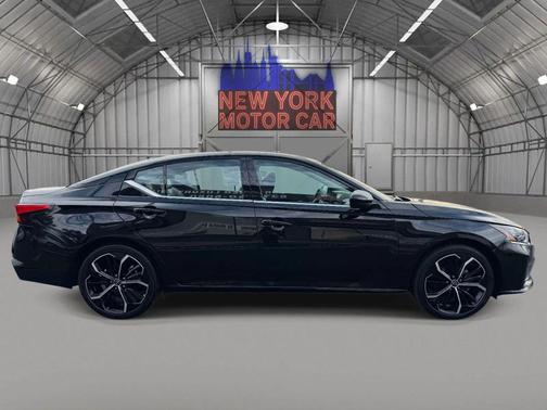 2025 Nissan Altima SR FWD