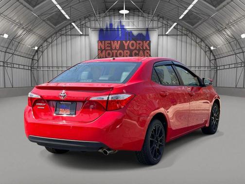 Barcelona Red Metallic 2016 Toyota Corolla LE Premium