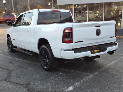 2021 RAM 1500 Big Horn Crew Cab 4x4 57' Box