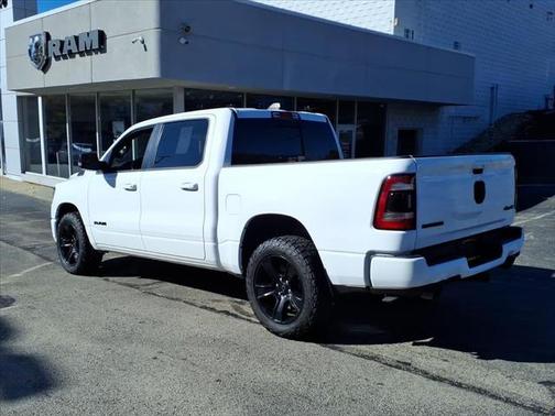 2022 RAM 1500 Big Horn Crew Cab 4x4 57' Box