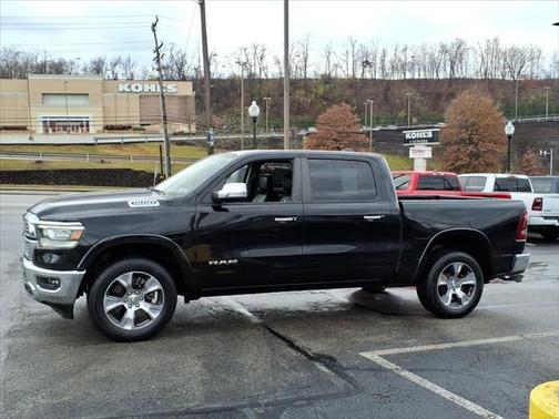 2022 RAM 1500 Laramie Crew Cab 4x4 57' Box