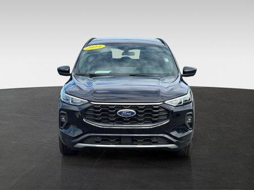 Agate Black Metallic 2024 Ford Escape ST-Line Elite