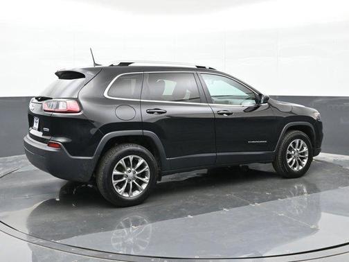 Diamond Black 2019 Jeep Cherokee Latitude Plus