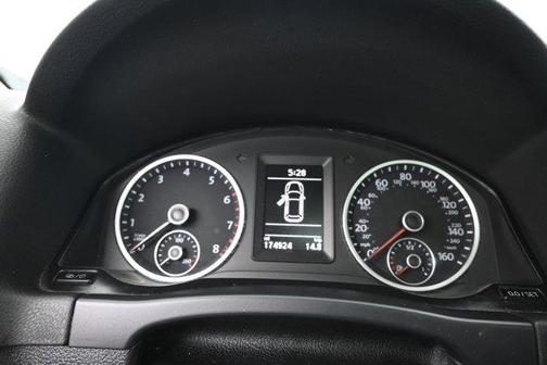 Gray 2014 Volkswagen Tiguan 4MOTION Auto SEL
