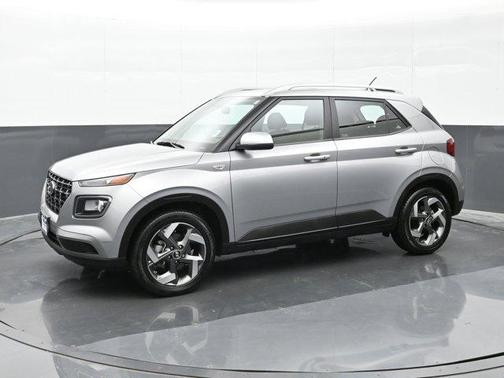 2024 Hyundai VENUE SEL