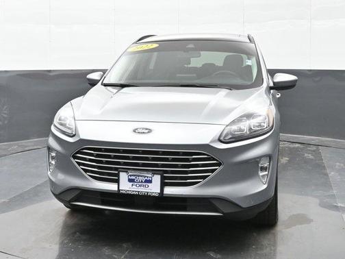2022 Ford Escape Titanium Hybrid