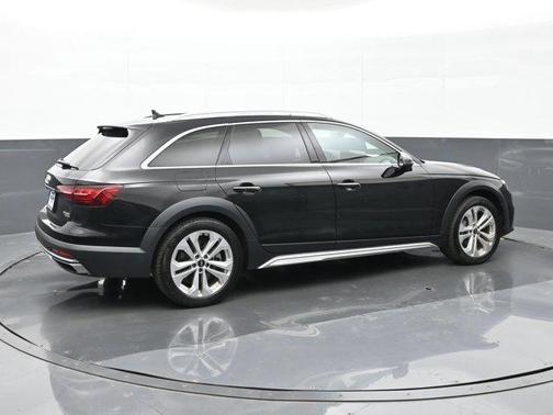 Mythos Black Metallic 2023 Audi A4 allroad 45 quattro Premium