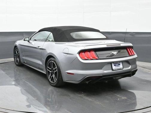 2022 Ford Mustang