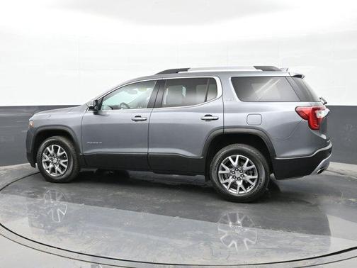 2022 GMC Acadia SLT