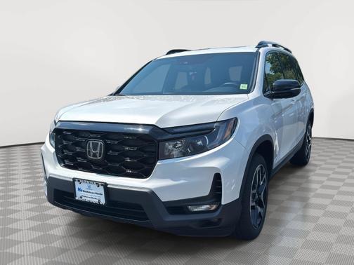 Platinum White Pearl 2023 Honda Passport