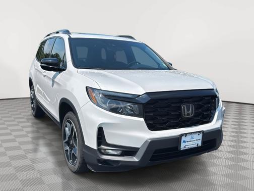 Platinum White Pearl 2023 Honda Passport