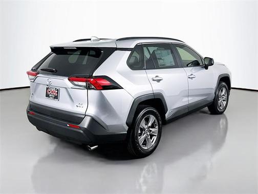 2025 Toyota RAV4 Hybrid SE