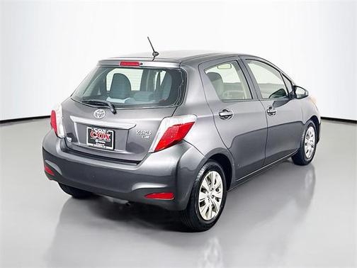 2013 Toyota Yaris LE
