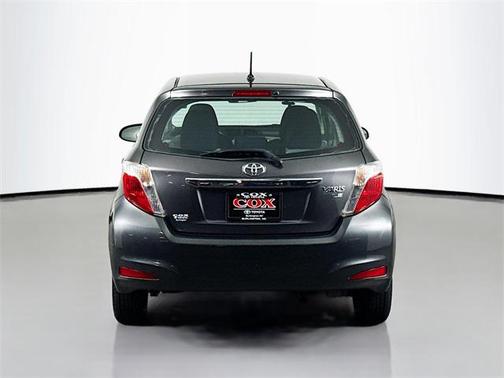 2013 Toyota Yaris LE