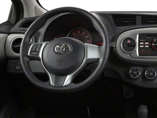 2013 Toyota Yaris LE