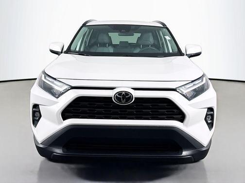 Wind Chill Pearl 2025 Toyota RAV4 XLE Premium