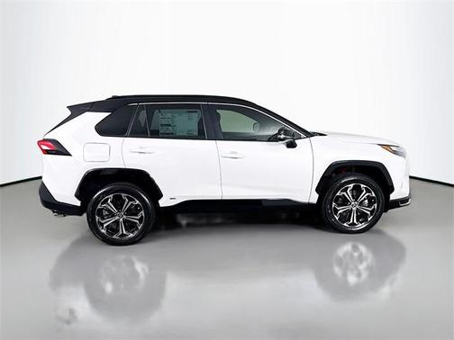 2025 Toyota RAV4 Hybrid SE