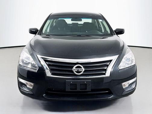 Super Black 2015 Nissan Altima 2.5 S
