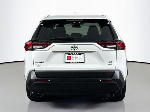 Ice Cap 2023 Toyota RAV4 LE