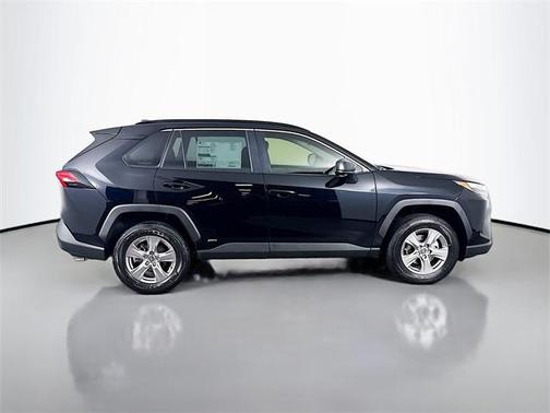 2025 Toyota RAV4 Hybrid SE