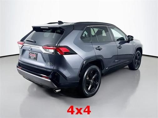 2020 Toyota RAV4 Hybrid SE