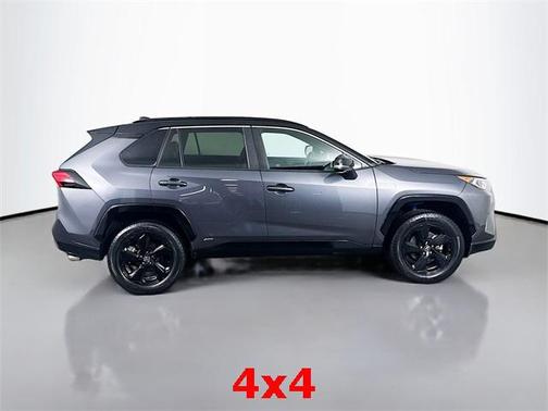 2020 Toyota RAV4 Hybrid SE
