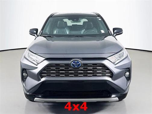 2020 Toyota RAV4 Hybrid SE