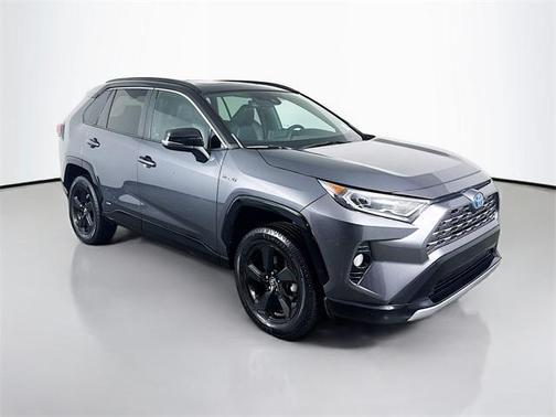2020 Toyota RAV4 Hybrid SE