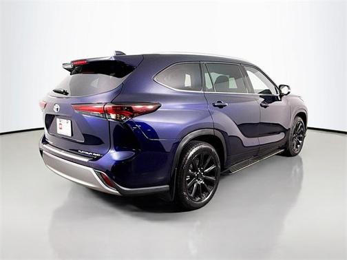 2024 Toyota Highlander Platinum