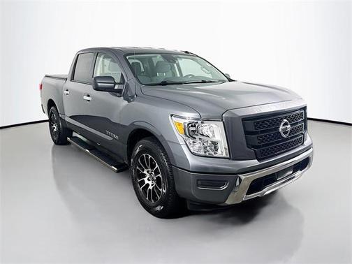 2021 Nissan Titan SV