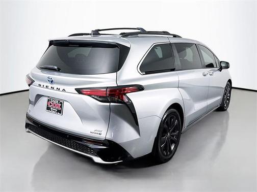 2023 Toyota Sienna XSE 7 Passenger