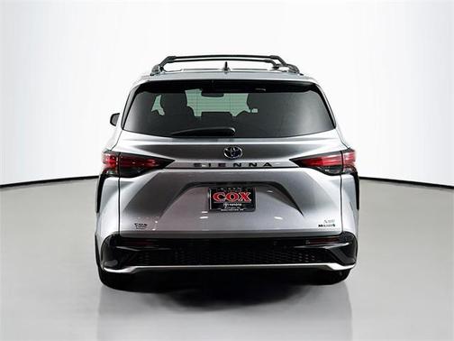 2023 Toyota Sienna XSE 7 Passenger
