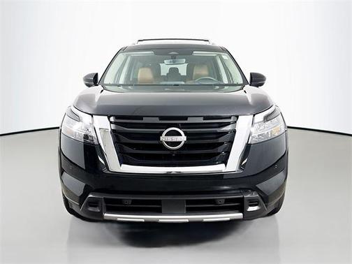 2023 Nissan Pathfinder Platinum 4WD