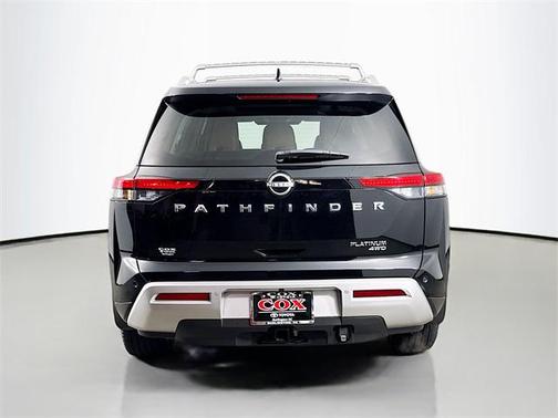 2023 Nissan Pathfinder Platinum 4WD