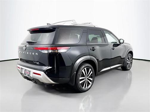 2023 Nissan Pathfinder Platinum 4WD