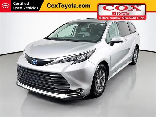 2024 Toyota Sienna XLE 8 Passenger
