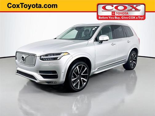 Bright Silver Metallic 2018 Volvo XC90 T6 Inscription
