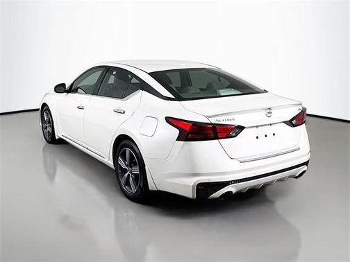 2020 Nissan Altima 2.5 SV