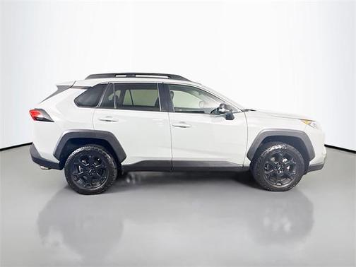 2020 Toyota RAV4 SE